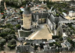 28* CHATEAUDUN  Le Chateau  Cour Interieure  (CPSM 10,5x15cm)   RL16,1628 - Chateaudun