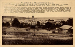 CPA Dourdan Essonne, Gesamtansicht, Kirche - Sonstige & Ohne Zuordnung