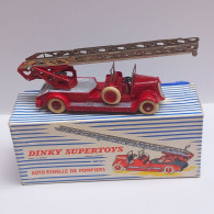 DINKY TOYS FRANCE 32 D DELAHAYE AUTO ECHELLE POMPIERS ORIGINE BEL ETAT+ BOITE D ORIGINE - Oud Speelgoed