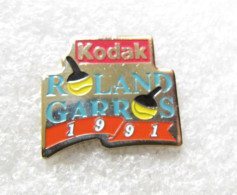 PIN'S         ROLAND GARROS  KODAK  1991 - Fotografie