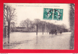 F-18-Bourges-26P210  Inondations De Janvier 1910, Boulevard De La République, Animation, Cpa  - Bourges
