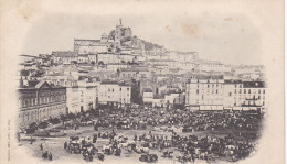 LE PUY En VELAY  La Place Michelet Un Jour De Foire - Le Puy En Velay