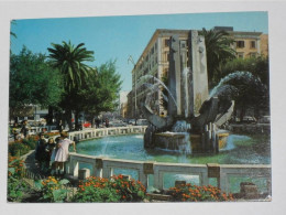 BRINDISI - Piazza Cairoli - Fontana - Animata - Brindisi