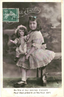 CPA Carte Postale FranceBonne Année Une Fillette Et Sa Poupée :Ma Fille Et Moi Sommes D'accord .... VM82820 - New Year