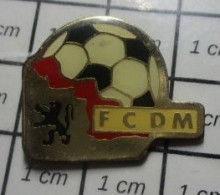 512H Pin's Pins / Beau Et Rare / SPORTS / CLUB FOOTBALL BALLON LION NOIR FCDM - Voetbal