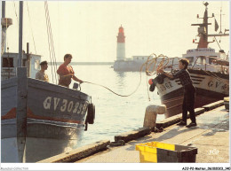 AJJP2-0172 - METIER - RETOUR DE PECHE  - Fishing