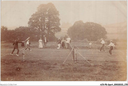 AJKP8-0848 - SPORT - TENNIS UNE PARTIE CARTE PHOTO - Tennis