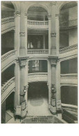 Banque. .n°33032 . Credit Lyonnais Paris. Le Grand Escalier - Banques