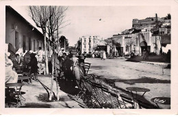 Tunisie - N°77352 - LE KEF - Le Marché - Carte Avec Déchirure Vendue En L'état - Tunesië