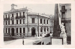 ALGERIE - SAN48517 - Bone - L'Hôtel Des Postes Et Le Monument Aux Morts - Annaba (Bône)