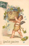 Anges - N°90306 - Amitié Sincère - Ange Portant Sur L'épaule Un Panier Rempli De Myosotis - Carte Gaufrée - Engelen