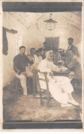 Algérie - N°89439 - Militaires Attablés - Carte Photo - Autres & Non Classés