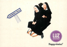 Humour - Carte Happyrénées - Luge - Bonnes Sœurs - CPM - Carte Neuve - Voir Scans Recto-Verso - Humor