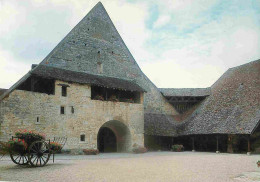 21 - Clos D Vougeot - Le Château - Cour Intérieure - CPM - Voir Scans Recto-Verso - Autres & Non Classés