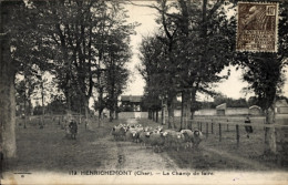 CPA Châteaumeillant Cher, Champ De Foire - Andere & Zonder Classificatie