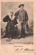 (RECTO / VERSO ) LES SABLES D' OLONNE EN 1902 - MARIN ET SABLAISE - COSTUMES - FOLKLORE - BEAU CACHET - CPA PRECURSEUR - Sables D'Olonne