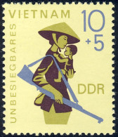 1371 Unbesiegbares Vietnam 10+5 Pf ** - Unused Stamps