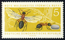 869 Geschützte Tiere Waldameise 5 Pf ** - Unused Stamps