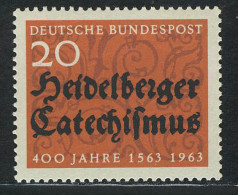 396 Katechismus ** - Unused Stamps