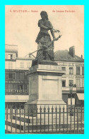 A760 / 557 60 - BEAUVAIS Statue De Jeanne Hachette - Beauvais