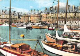 35 SAINT MALO LE PORT DES YACHTS - Saint Malo