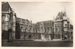 59 DOUAI L HOTEL DE VILLE - Douai