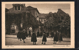 AK Jena, Kurrende Vor Dem Frommannschen Haus  - Jena