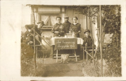 Photo CPA Chemnitz In Sachsen, Kriegsjahr 1915, Familie Auf Terrasse, Katze - Andere & Zonder Classificatie