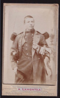 B18-46) CAHORS  - C.D.V.  LAHONTAA  - VERS 1870 - MILITAIRE  DU  7 EME  REGIMENT D ' INFANTERIE - ( 2 SCANS) - Cahors